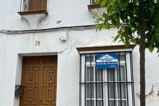VIVIENDA A REFORMAR EN CALLE VICTORIA
